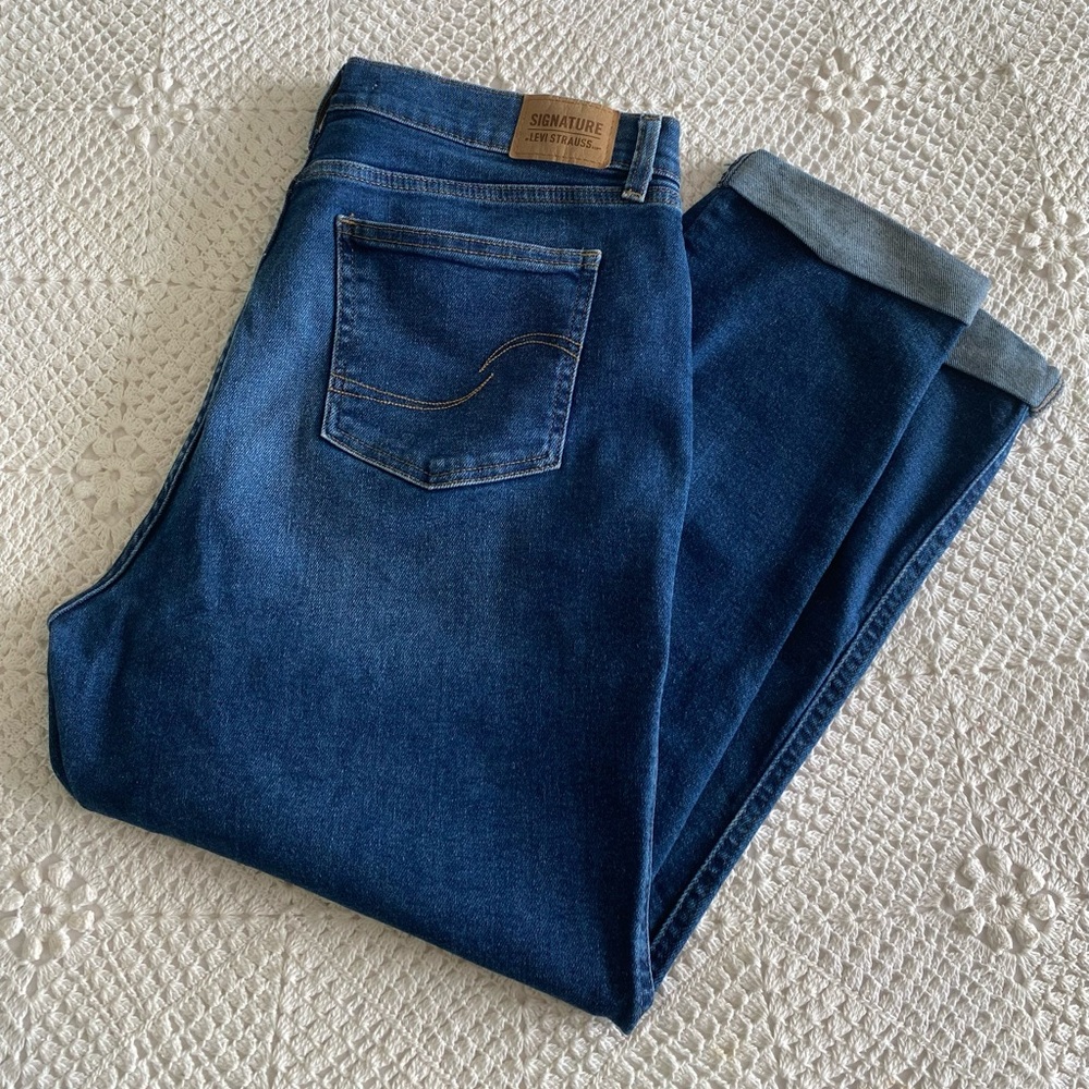 EUC Levi's Signature Rolled Acuff Boyfriend Jeans Women's sz 12